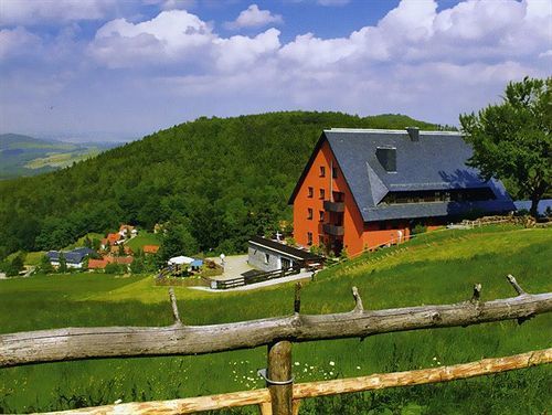 Hubertusbaude Отель Вальтерсдорф
